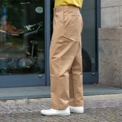 Merz beim Schwanen Chino Bio-Baumwolle Twill 300g Relaxed Fit Khaki CHINO01><noscript><img width=