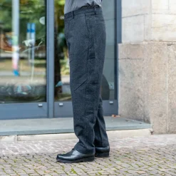 Hansen Ken Wide Cut Trousers Black Wool Pin><noscript><img width=