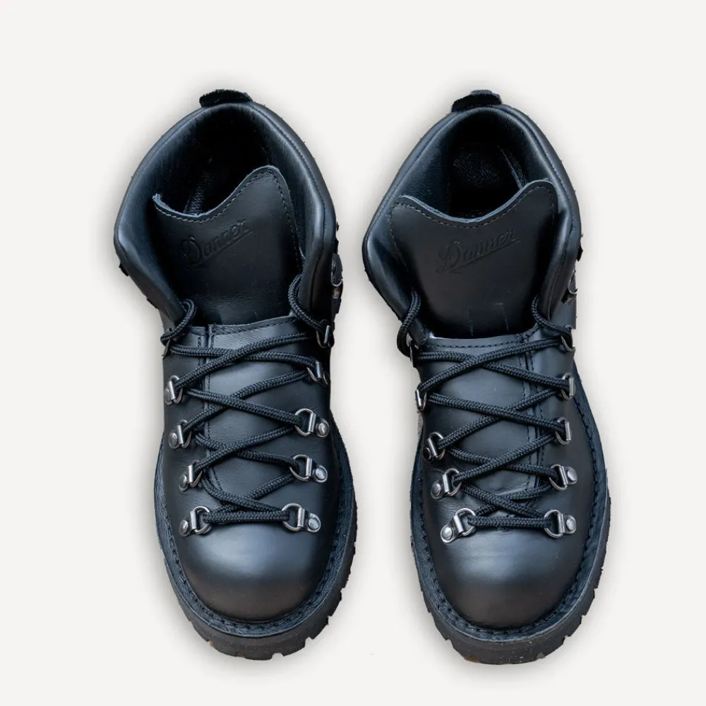 Danner Mountain Light Black> Schuhe