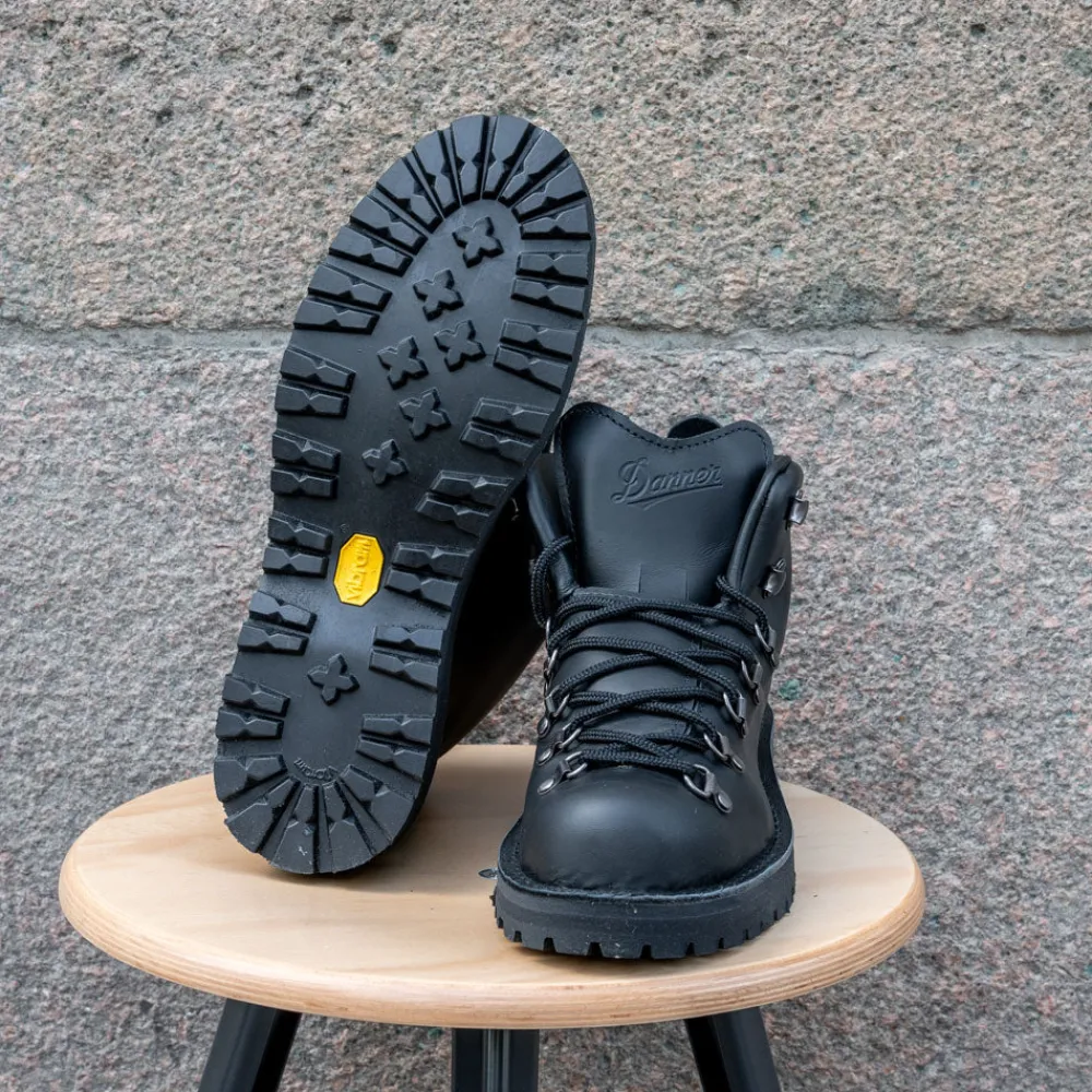 Danner Mountain Light Black> Schuhe