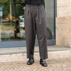 Universal Works Pleated Track Pant Upcycled Italian Tweed Brown> Hosen